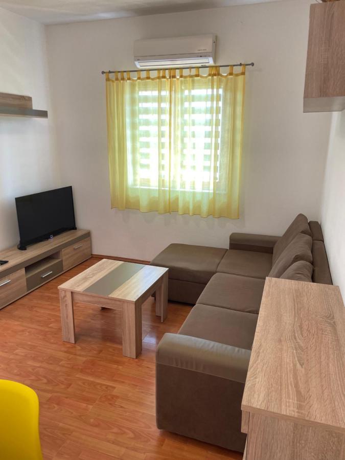 Apartments Belic With Pool ييلسا المظهر الخارجي الصورة
