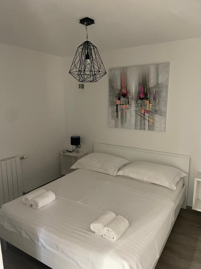 Apartments Belic With Pool ييلسا المظهر الخارجي الصورة