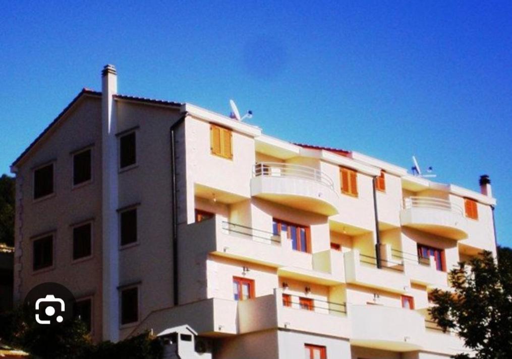 Apartments Belic With Pool ييلسا المظهر الخارجي الصورة
